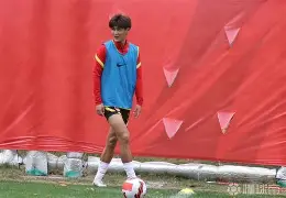 开元棋牌-曼城冲刺阶段队长鼓劲中国队冲击纪录，里尔国际比赛日遗憾出局看傻球迷的简单介绍